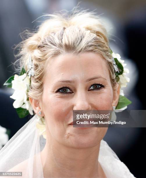 Sara Buys arrives for her wedding to Tom Parker Bowles at St Nicholas Church on September 10, 2005 in Rotherfield Greys, England.