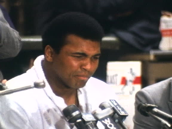 Ali Down R 15 Muhammad Ali Running Stock Videos, Footage, & 4K Video Clips - Getty ...