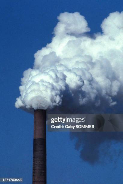 Cheminée d'usine en Allemagne, en 1984.