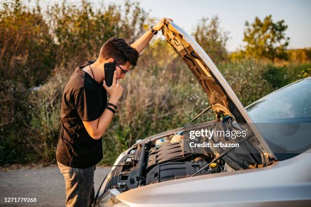 ringa vägassistans - vehicle breakdown bildbanksfoton och bilder