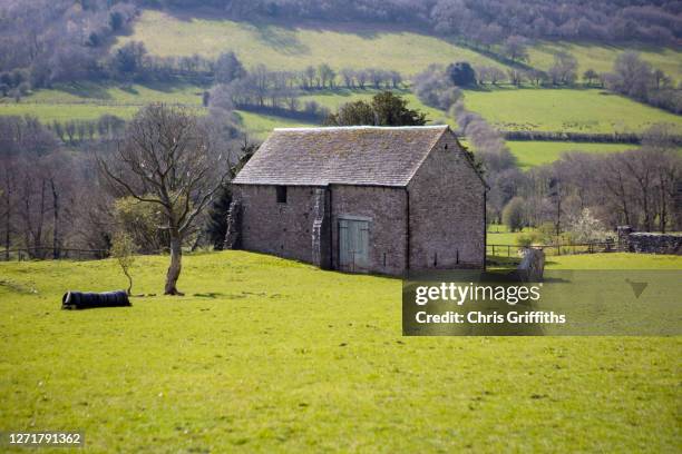 old stone barn architecture, wales, uk - stone house stock pictures, royalty-free photos & images