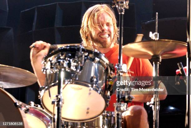 Taylor Hawkins of Foo Fighters performs at Oakland Coliseum Arena on October 28, 2005 in Oakland, California.