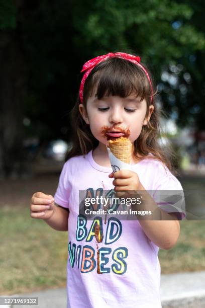 SORVETE QUE NUNCA DERRETE (bad ice cream) 