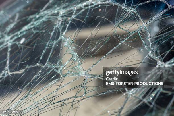 shattered windshield - road accident stock-fotos und bilder