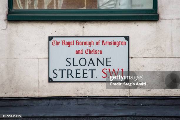 sloane street sign - sloane street stock pictures, royalty-free photos & images