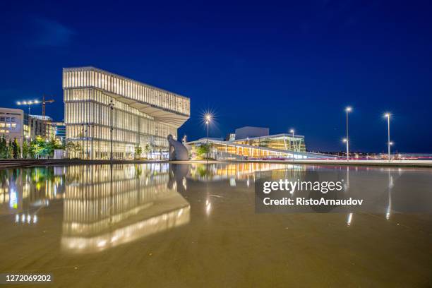 biblioteca principale di oslo deichman - oslo foto e immagini stock