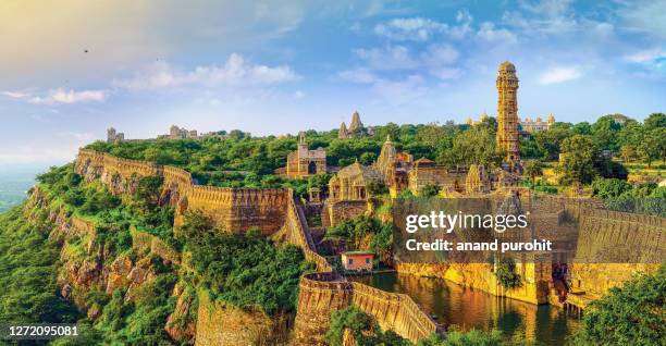 chittorgarh fort - unesco fotografías e imágenes de stock