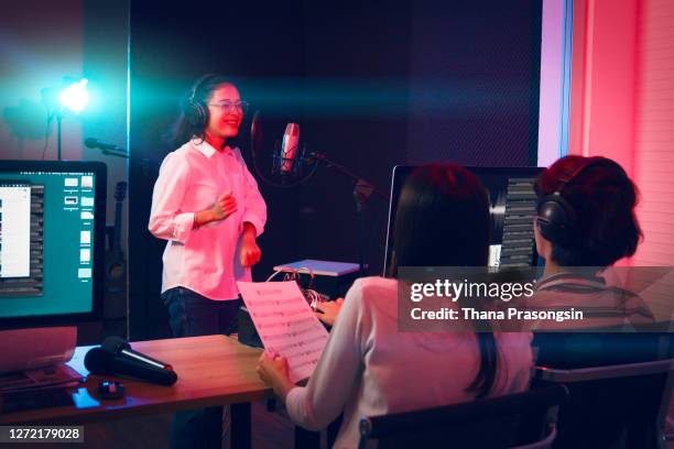 Asian Girl Rapper Asian Female Rapper Photos and Premium High Res Pictures - Getty Images