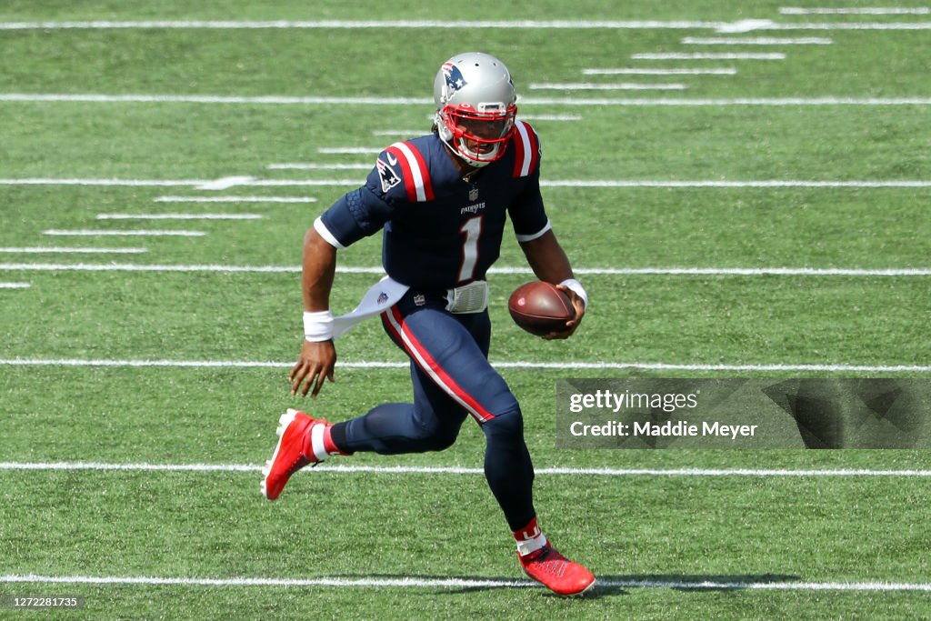 Miami Dolphins v New England Patriots