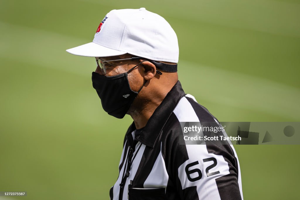 Cleveland Browns v Baltimore Ravens