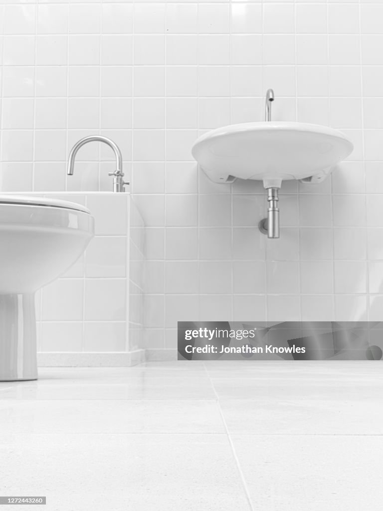 Shiny white bathroom