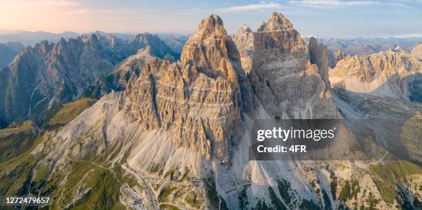 tre cime di lavaredo, drei zinnen, dolomiten, sexten, italy - bergmassiv rosengarten stock-fotos und bilder