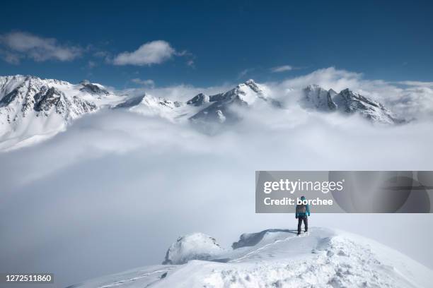 senderismo de montaña - val thorens fotografías e imágenes de stock