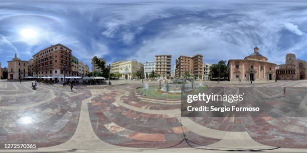 360 degree view panorama. plaza de la virgen, valencia, spain - 360 degree view stock pictures, royalty-free photos & images