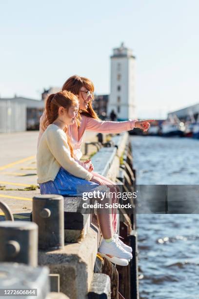 mira eso - north shields fotografías e imágenes de stock