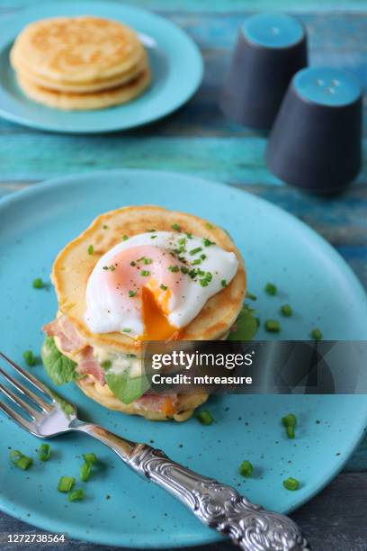 28 foto e immagini di Pancakes Eggs Benedict - Getty Images