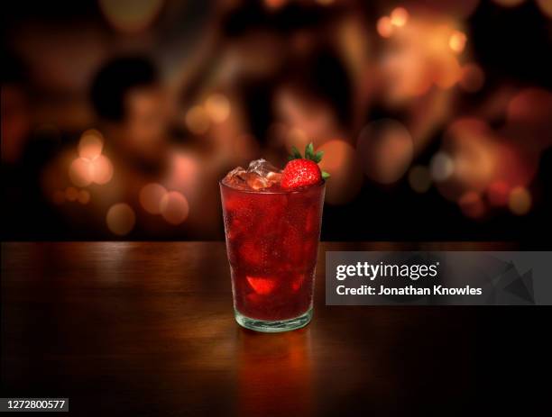 close up ice cold strawberry daiquiri - daiquiri stock pictures, royalty-free photos & images