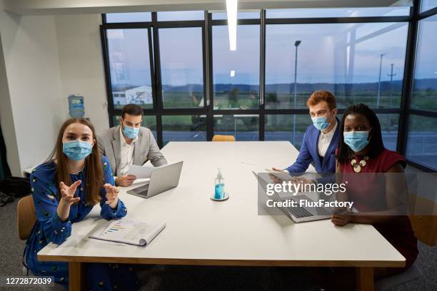 Videoconference Mask Meeting Factory Mask Photos and Premium High Res Pictures - Getty Images