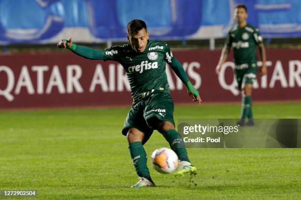 Gabriel Menino of Palmeiras takes a shot during a group B match of Copa CONMEBOL Libertadores 2020 between Bolivar and Palmeiras at Estadio Hernando...