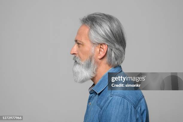 vista lateral del hombre maduro - beard fotografías e imágenes de stock