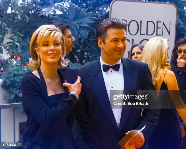 Alec Baldwin and Kim Basinger arrive at the 55th Annual Golden Globes Awards Show, January 18, 1998 in Beverly Hills, California.