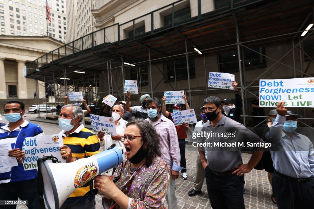 Yellow Taxi Owner-Drivers Hold Caravan Rally Calling For Debt Forgiveness For Drivers
