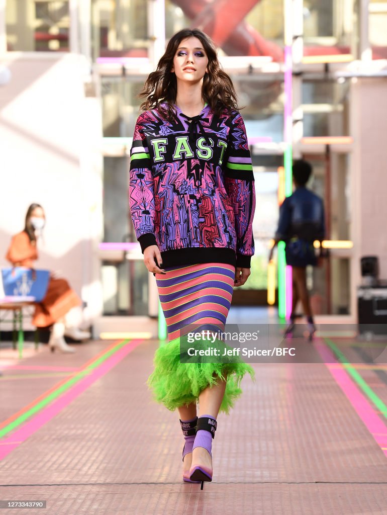 Mark Fast - Runway - LFW September 2020