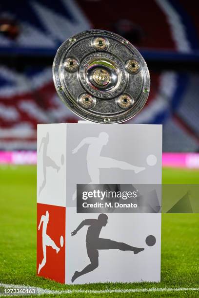 1 271点のブンデスリーガマイスターシャーレ 写真のストックフォト Getty Images 1 271点のブンデスリーガマイスターシャーレ 写真のストックフォト Getty Images