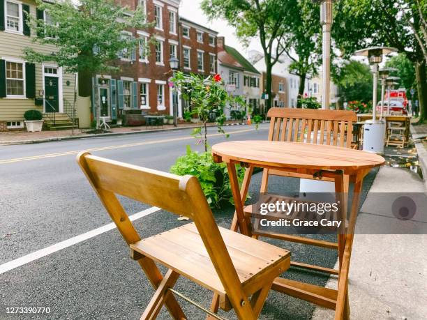 outdoor street dining during covid-19 pandemic - alexandria virginia bildbanksfoton och bilder