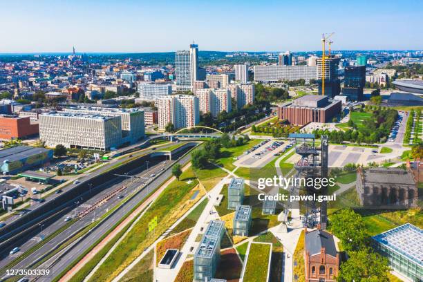 veduta aerea del paesaggio urbano di katowice in polonia - katowice foto e immagini stock