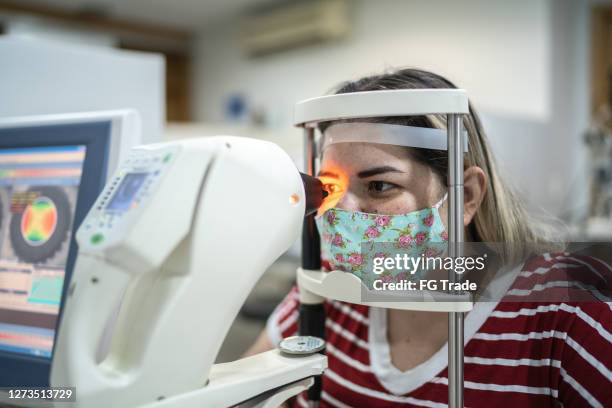 Optical Mask Testing Vision Test Mask Photos and Premium High Res Pictures - Getty Images