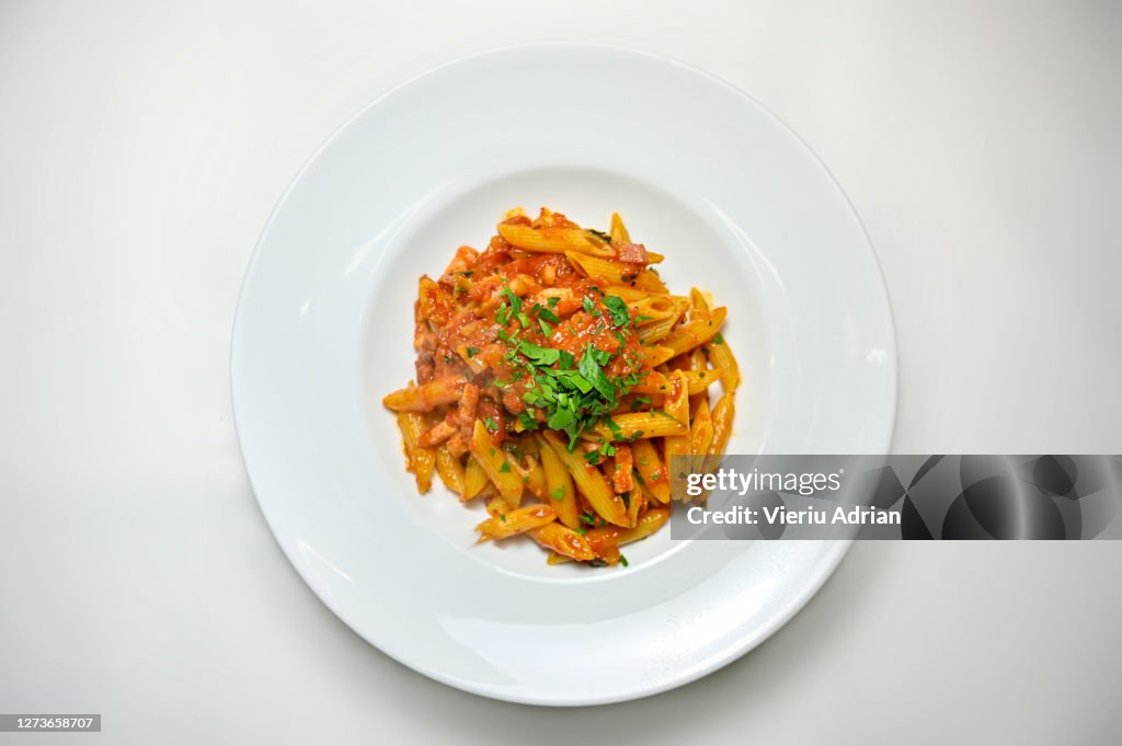 Penne all amatriciana pasta food tomaten