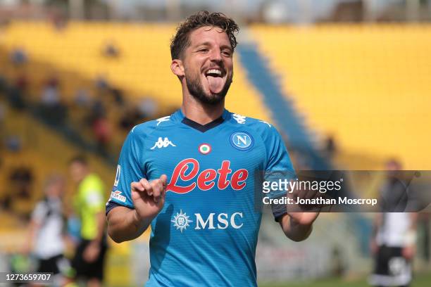 Dries Mertens of SSC Napoli celebrates after scoring to give the side a 1-0 lead during the Serie A match between Parma Calcio and SSC Napoli at...