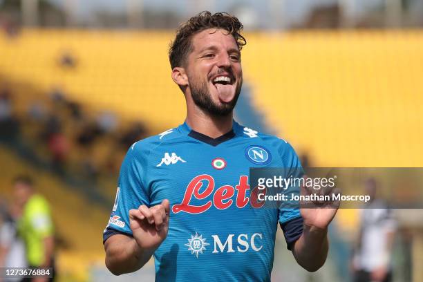 Dries Mertens of SSC Napoli celebrates after scoring to give the side a 1-0 lead during the Serie A match between Parma Calcio and SSC Napoli at...