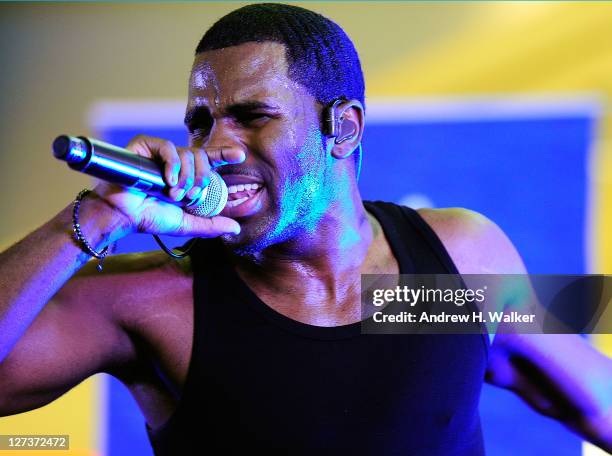 Jason Derulo performs during JetBlue's Live From T5 concert series at Terminal 5 at JFK Airport on September 27, 2011 in New York City.