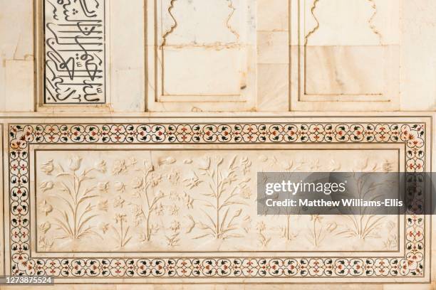 pietra dura jali inlay, taj mahal, agra, uttar pradesh, india - inlay stock pictures, royalty-free photos & images