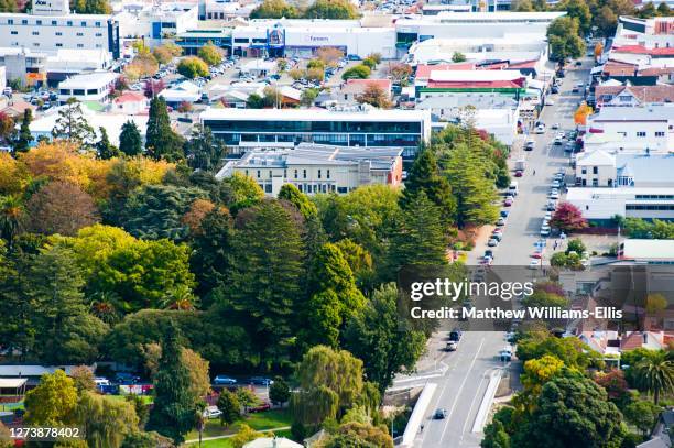 photo of the road through nelson town centre, south island, new zealand - nelson new zealand stock-fotos und bilder