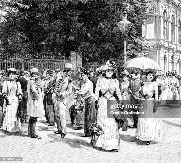 ilustraciones, imágenes clip art, dibujos animados e iconos de stock de mujeres caminando por ringstrasse en viena austria 1890 - escapada urbana