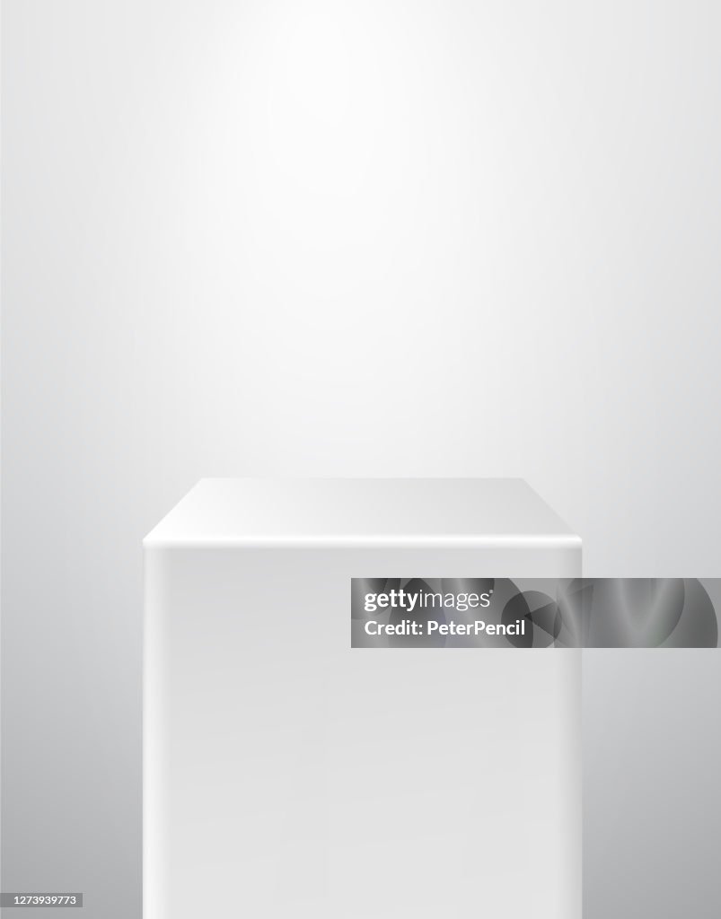 Palco do Museu Pedestal do Pódio. Vetor realista. Suporte geométrico de holofote 3D em branco. Cube Prism.