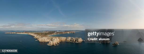 point de pen hir in crozon brittany france - finistere imagens e fotografias de stock