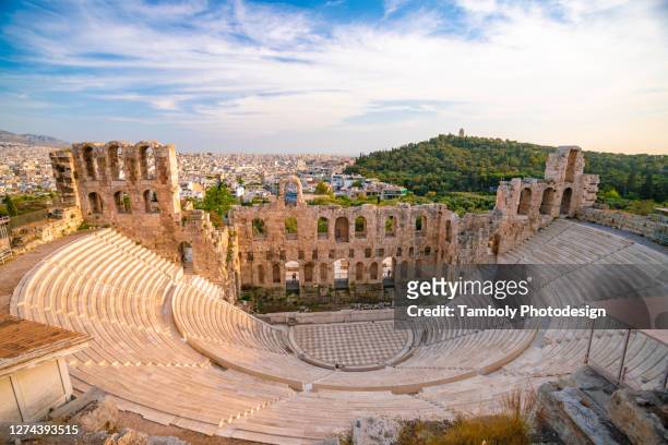 odeon of herodes atticus theater, athens, greece - acropolis foto e immagini stock
