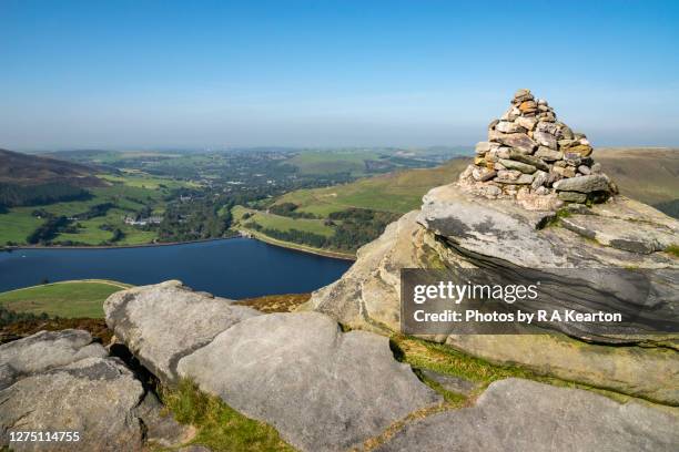 Dove Stones Rocks Dovestones Reservoir Photos and Premium High Res Pictures - Getty Images