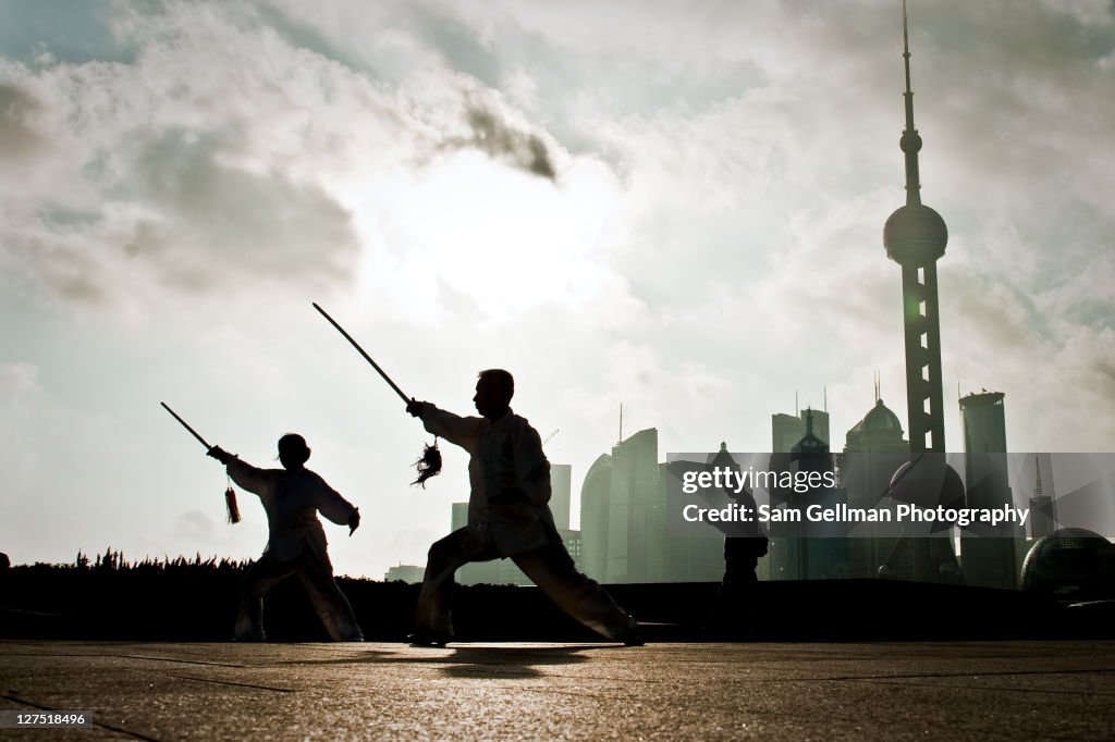 Tai Cho Tai Chi Poses High-Res Stock Photo - Getty Images