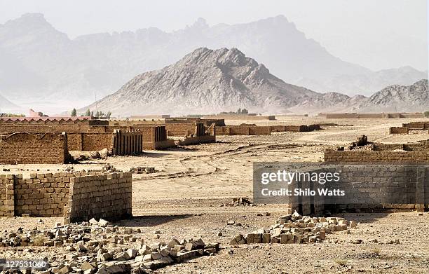 ghost town in afghanistan - 阿富汗 個照片及圖片檔