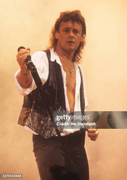 Singer Brian Howe of Bad Company performs in Minnesota on May 28, 1989.