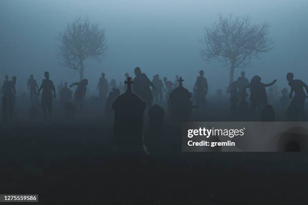 spooky graveyard with walking dead at night - cemitério imagens e fotografias de stock