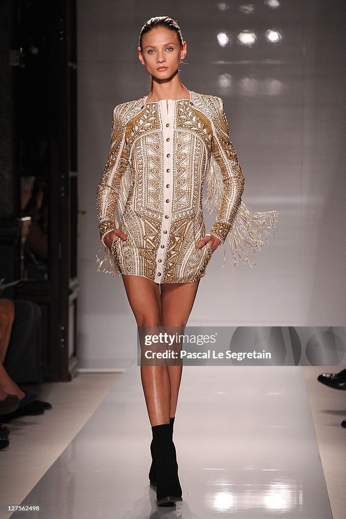 Balmain: Runway - Paris Fashion Week Spring / Summer 2012