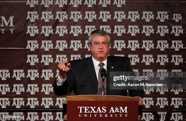 Bill Byrne (Athletic Director) Photos and Premium High Res Pictures