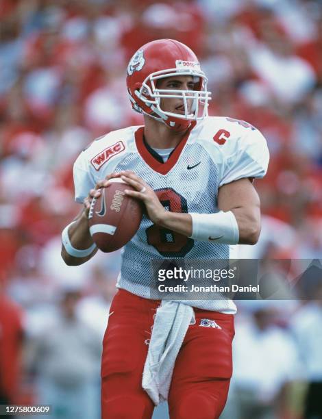 David Carr, Quarterback for the Fresno State Bulldogs prepares to throw the ball up field during the NCAA Big Ten college football game against the...