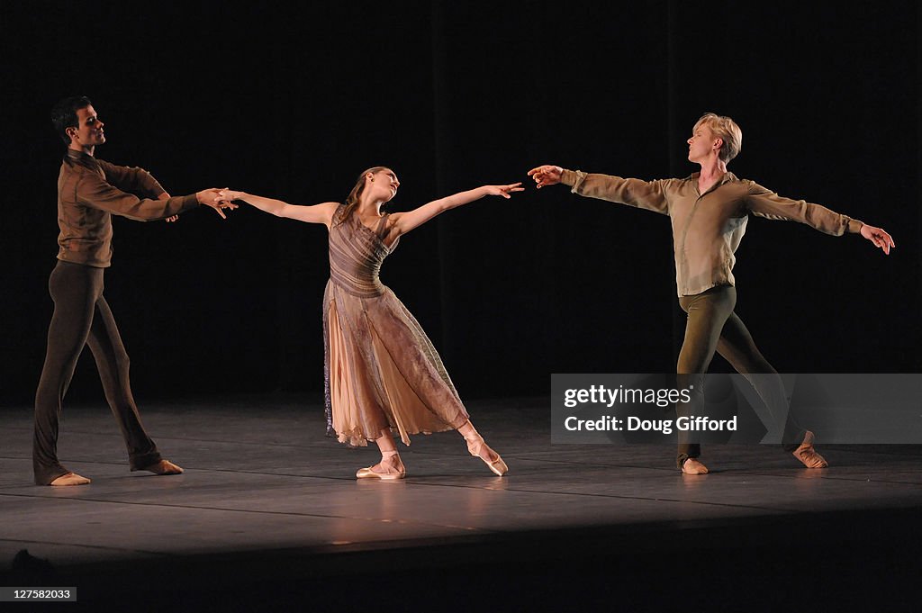 San Francisco Ballet Performs Trio, RakU And Symphony In C